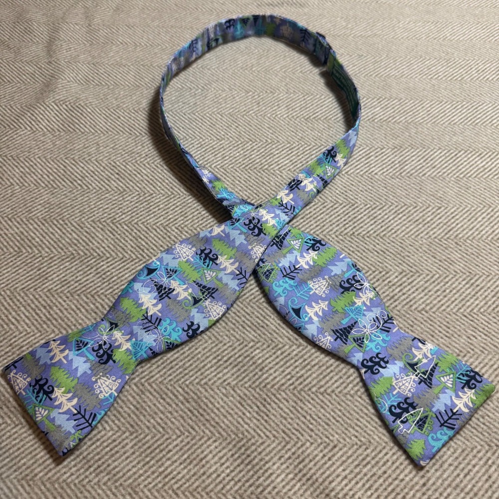 Beau Ties Ltd Vermont Silk Bow Tie Blue Green Winter Forest Pine Tree Snowflake